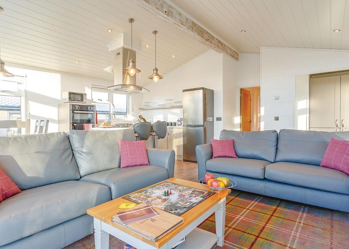 Hawkchurch Resort And Spa Buitenkant foto