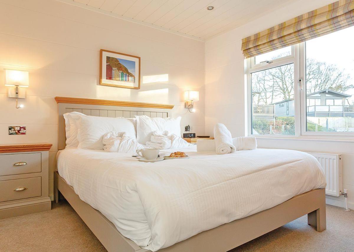 Hawkchurch Resort And Spa Buitenkant foto