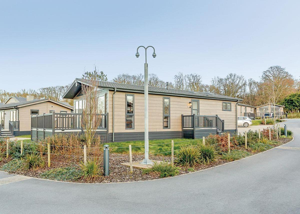 Hawkchurch Resort And Spa Buitenkant foto