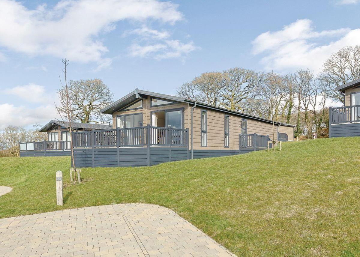 Hawkchurch Resort And Spa Buitenkant foto